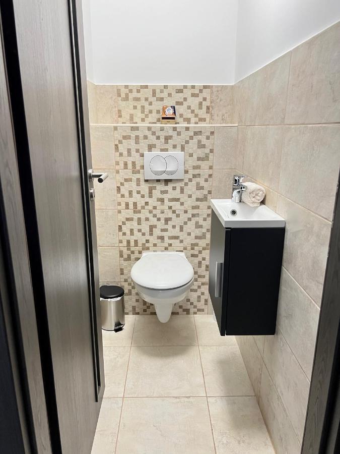 Sunsuite Szegedin Exterior foto